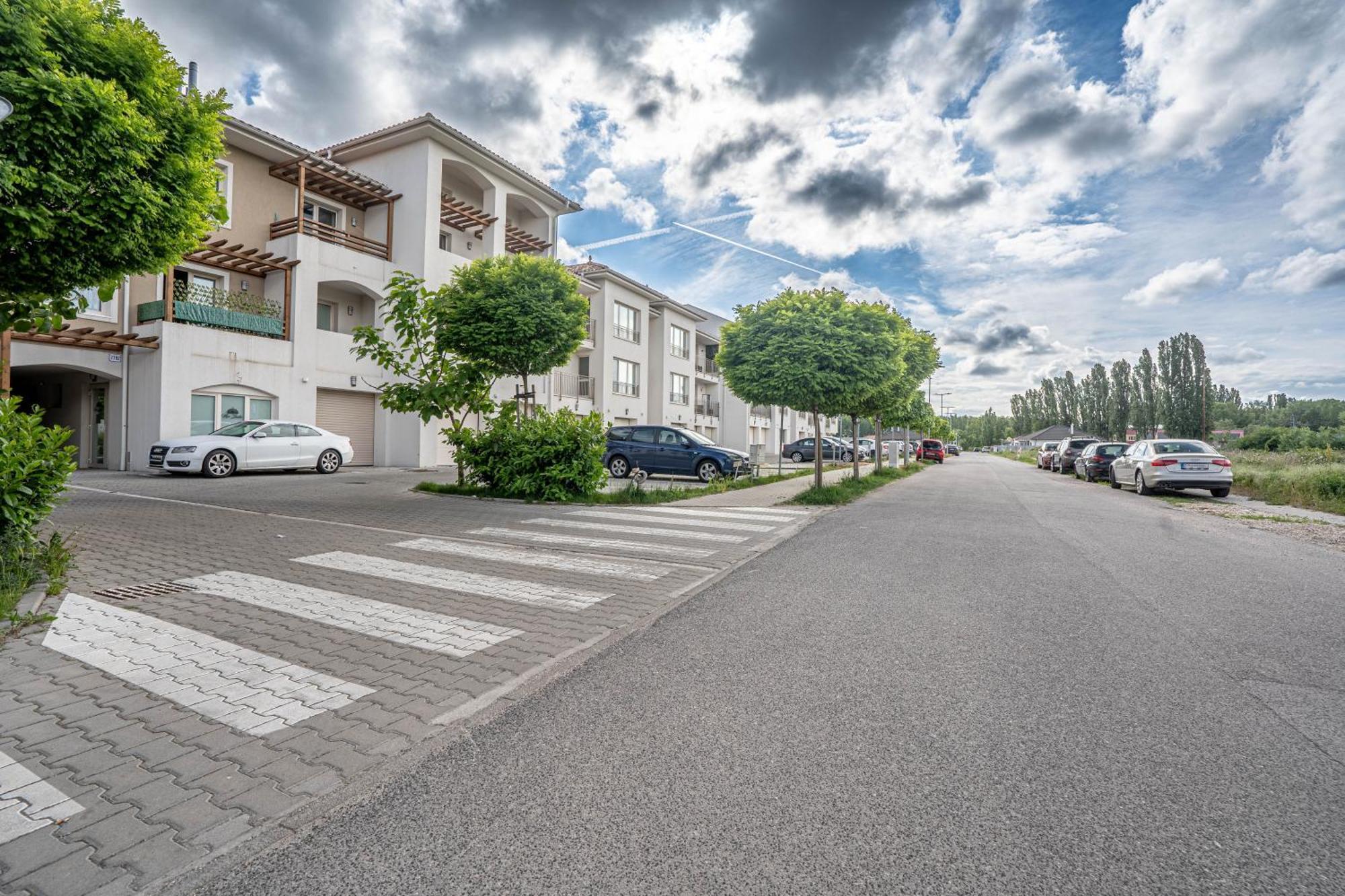 Karina Apartman Apartman Dunaszerdahely Kültér fotó