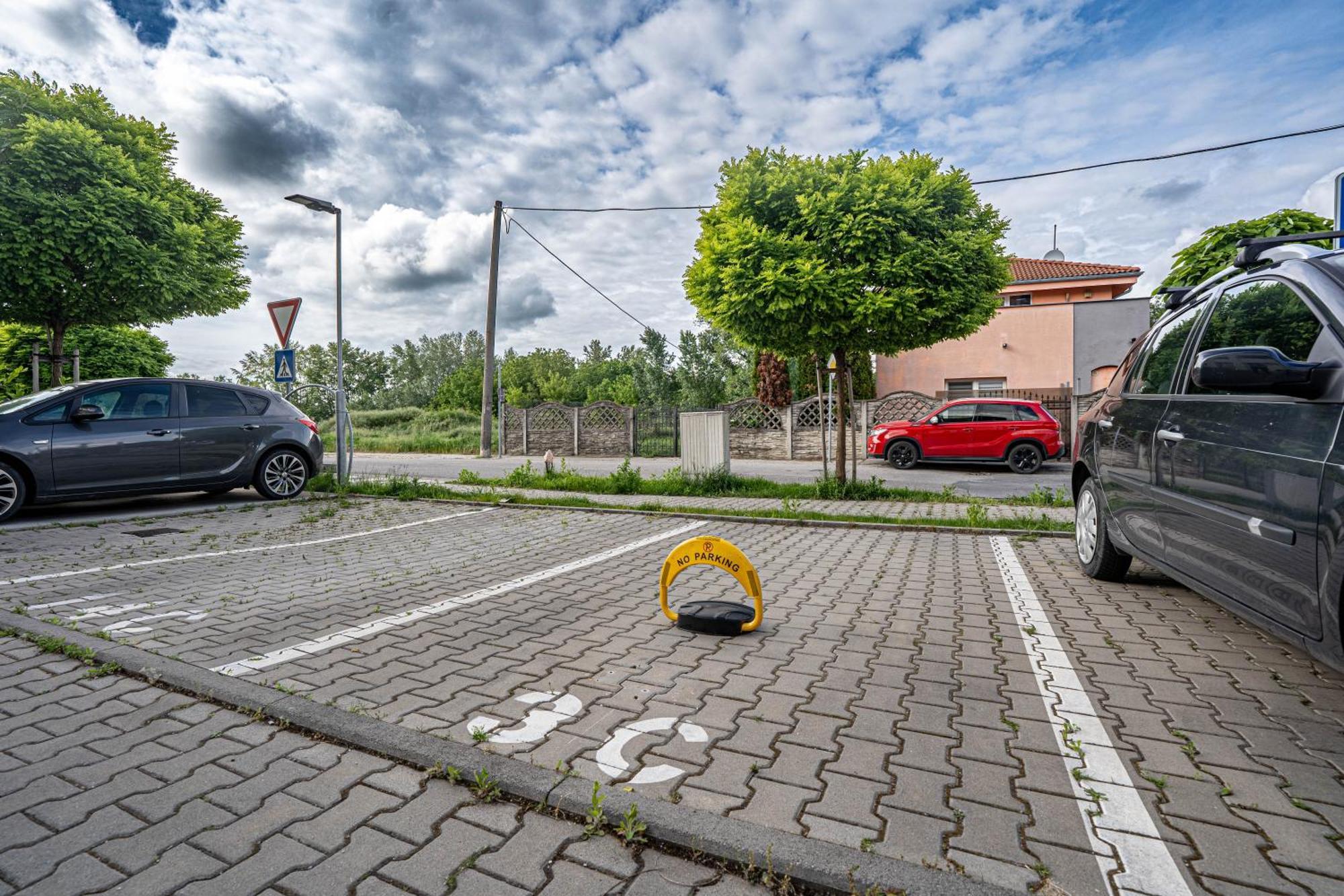 Karina Apartman Apartman Dunaszerdahely Kültér fotó